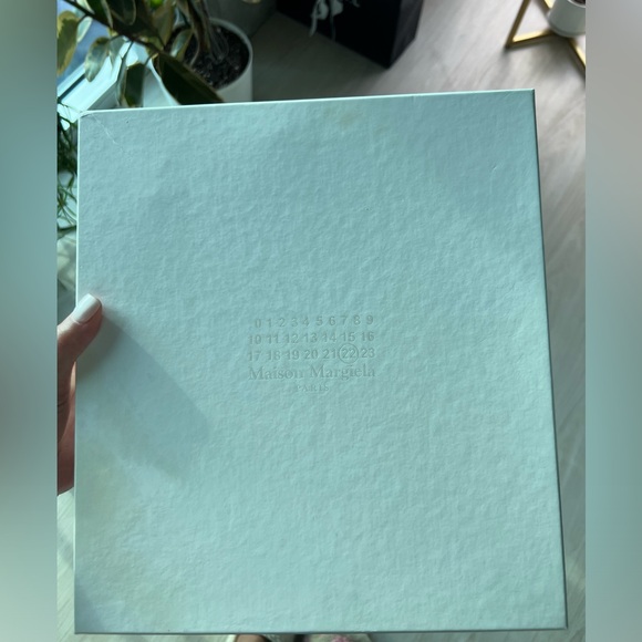 Maison Margiela Tabi Boots - Women’s White Ankle Boots size 38(EU) 8(US) - Picture 12 of 14